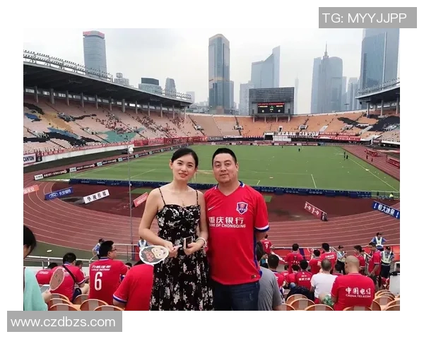 重庆力帆足球队奋勇拼搏展现团结精神力争新赛季佳绩 重庆力帆足球队奋勇拼搏展现团结精神力争新赛季佳绩